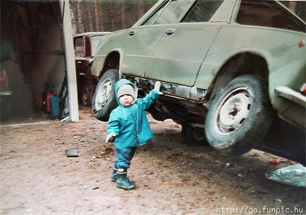 Little Strong Baby Lifting Car